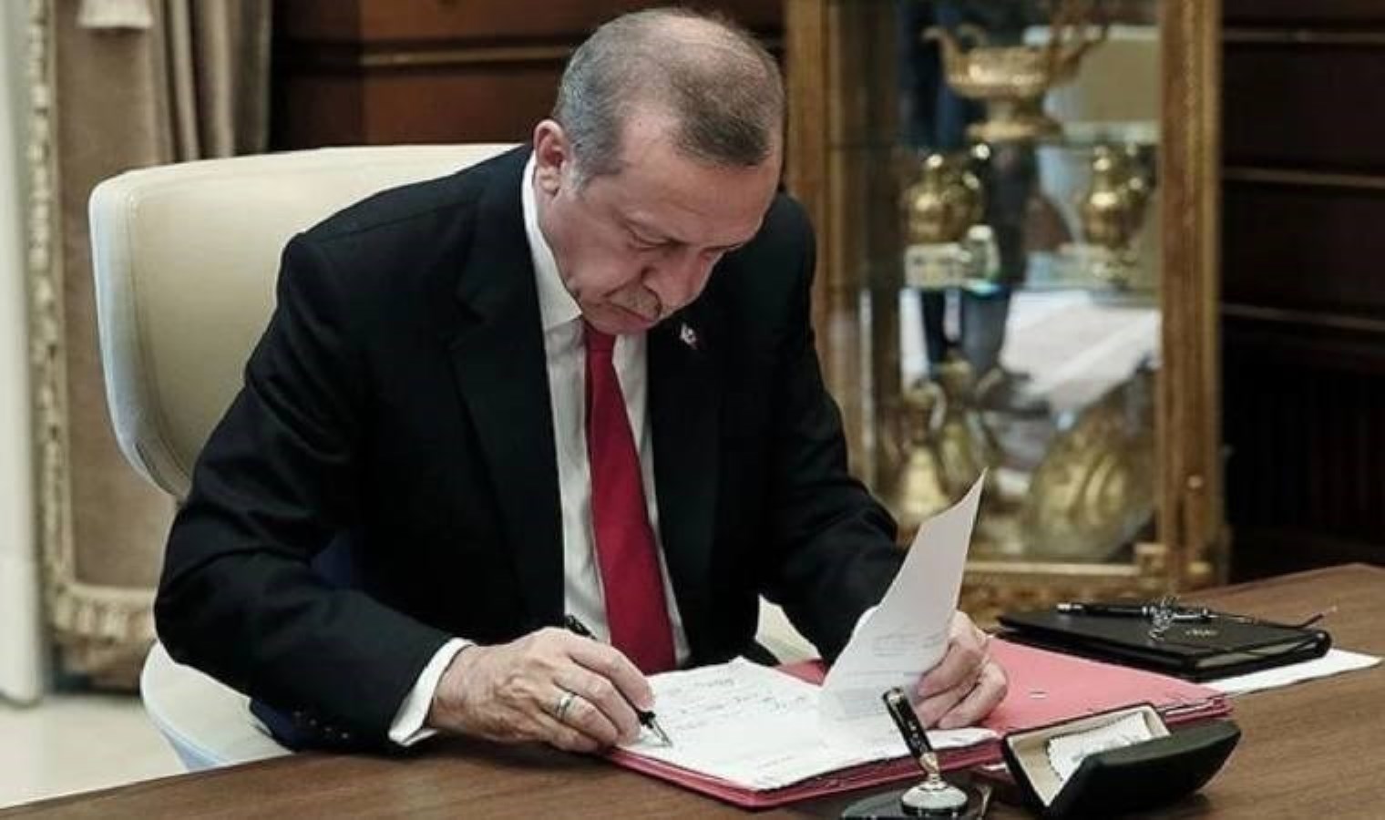 Cumhurbaşkanı kararı yayımlandı: Yeni fakülteler kuruldu, bazı fakültelerin adı değiştirildi!