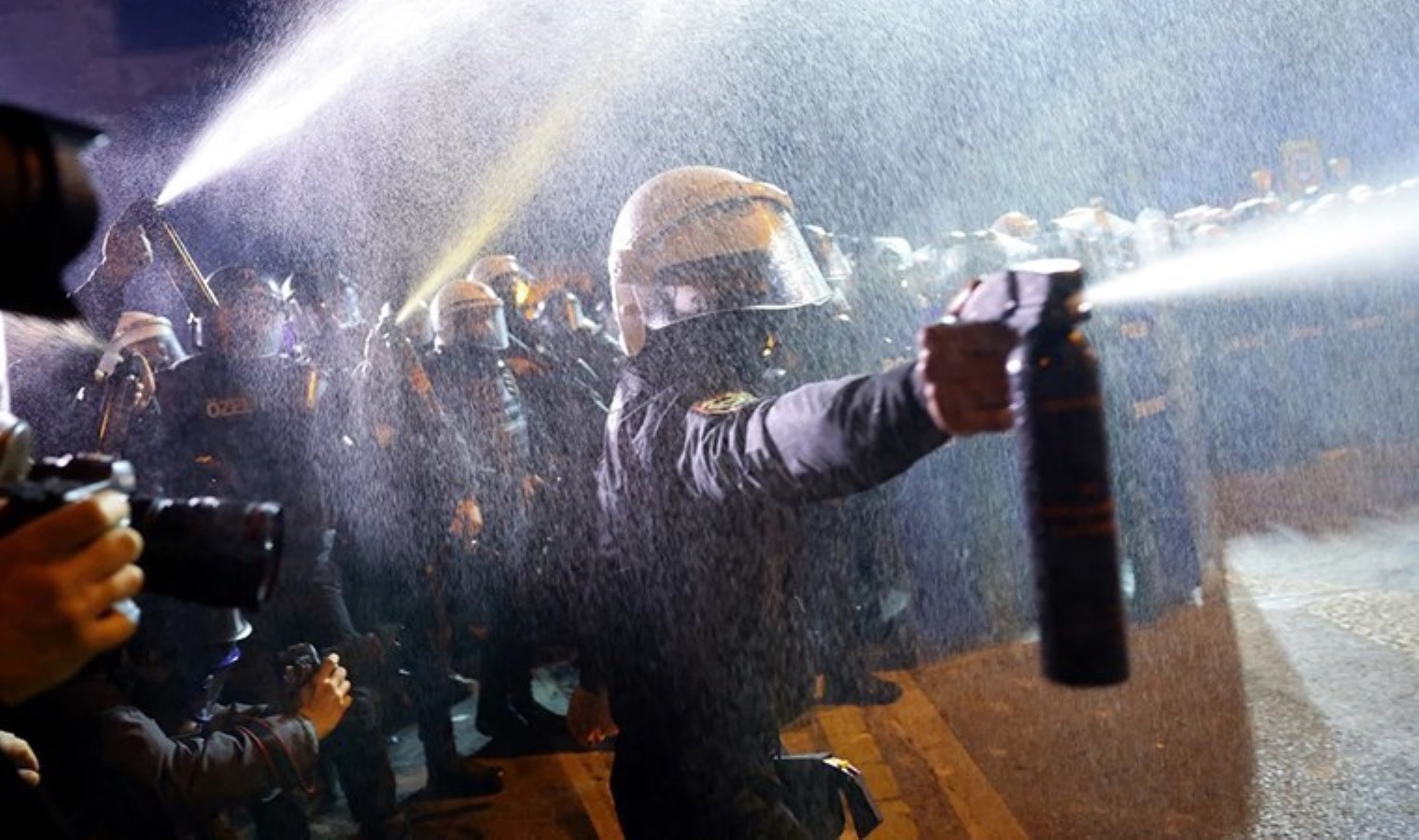 Daha fazlası mı geliyor? İmamoğlu eylemleri sonrası Emniyet ‘biber gazı’ ihalesini açıkladı!