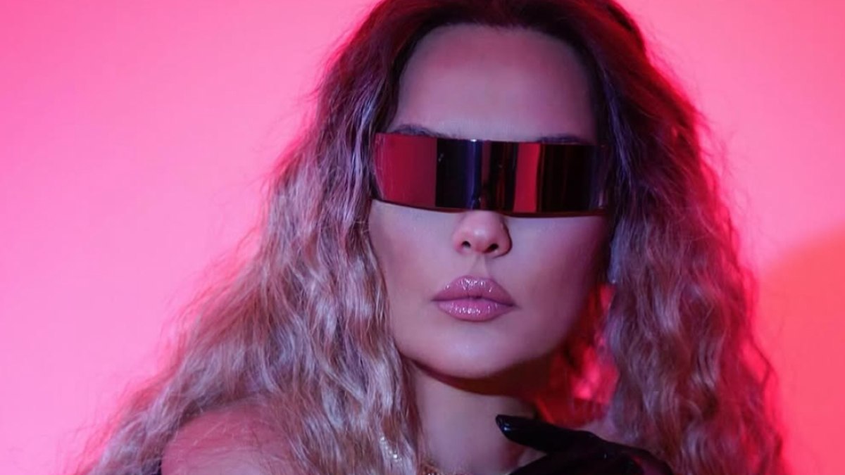 Demet Akalın’ın annesi talihsiz kaza yaşadı! Son halini paylaştı