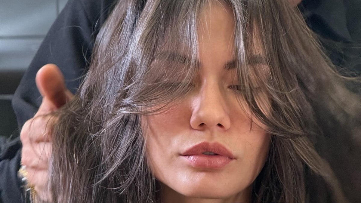 Demet Özdemir peruk taktı! Kısa saçlı haline yorum yağdı