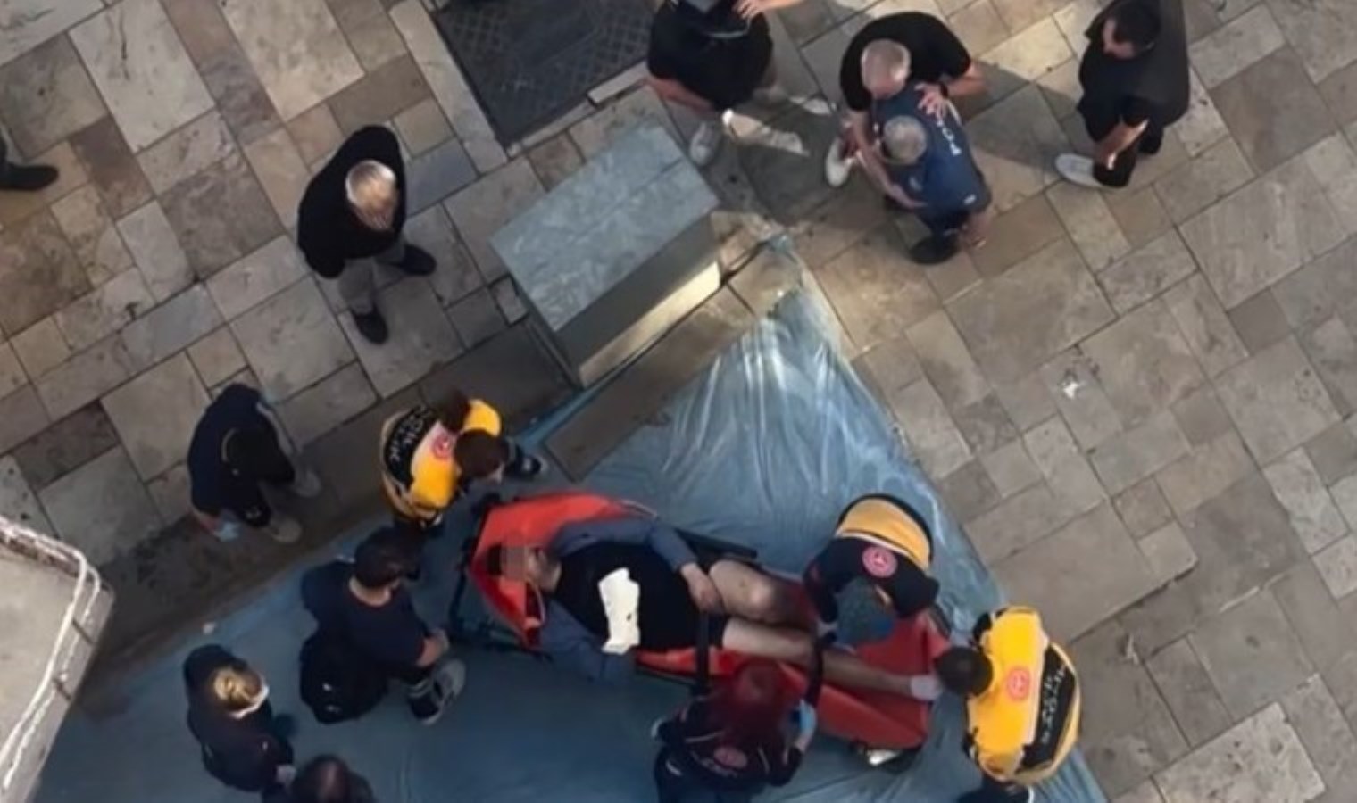 Denizli’de dehşet anları: Silahla vurduğu yaralıyı yerde tekmeledi