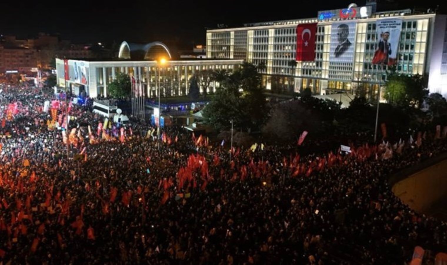 Dikkat çeken araştırma! AKP ve MHP’lilerin yüzde kaçı protestolardan yana?