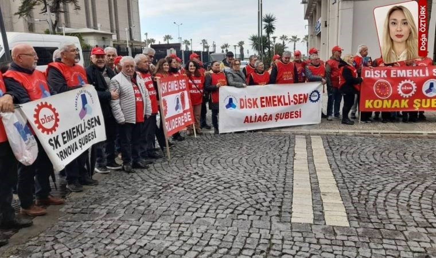 DİSK Emekli-Sen üyeleri, 4 bin liralık ikramiyeye tepki için bir araya geldi: ‘Açlığa mahkûm edildik’
