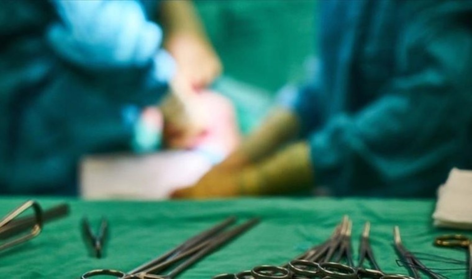 Doktorları şaşırtan olay… Yuttuğu metal pul akciğerinden çıktı!