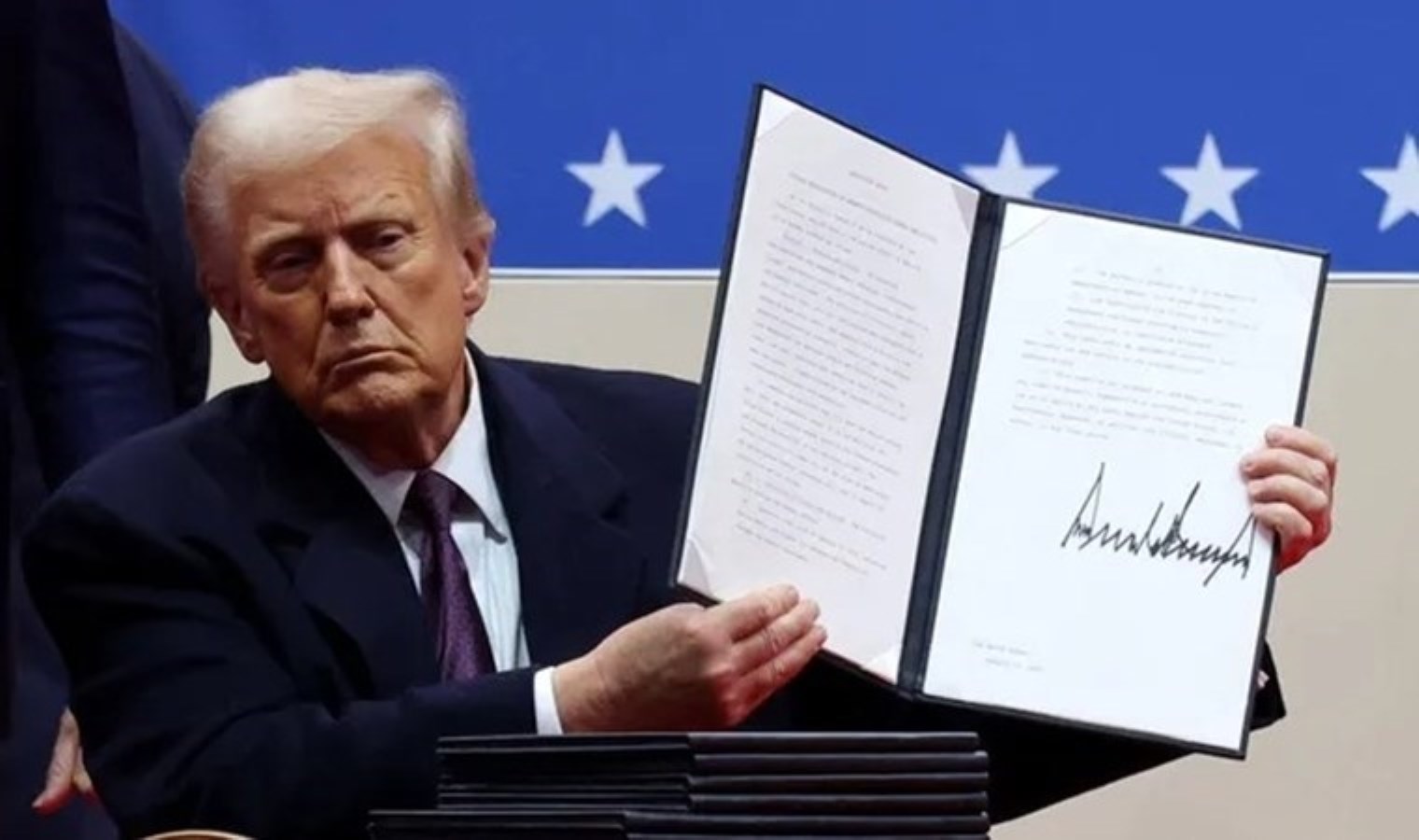 Donald Trump’tan “Kurtuluş Günü” tarifesi: Piyasalar altüst oldu!