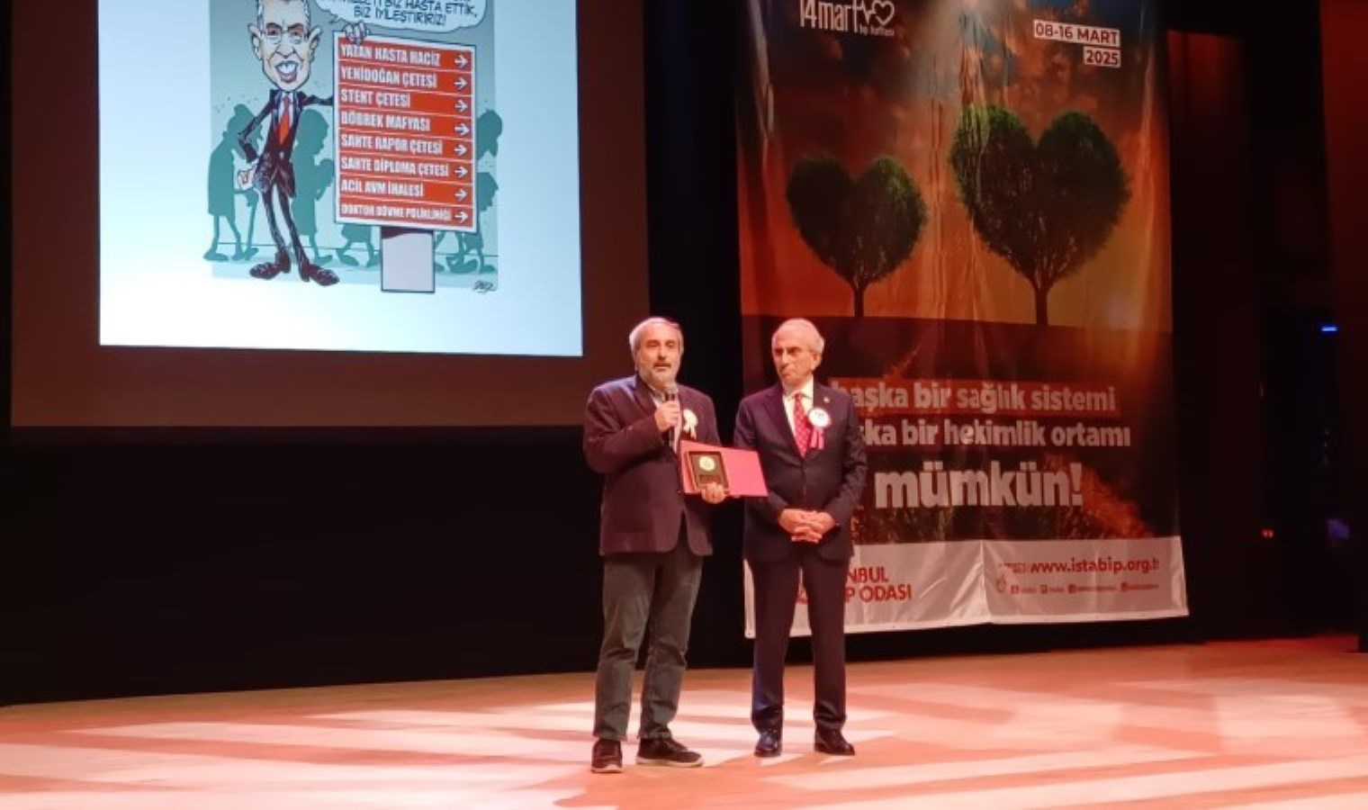 Dr. Ali Özyurt Basında Sağlık Ödülleri törenle verildi: Gazetemiz çizeri Zafer Temoçin’e karikatür dalında ödül