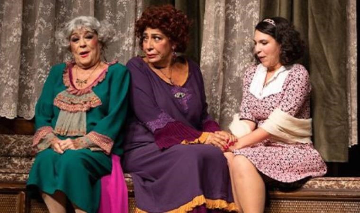 Dünya Tiyatro Günü’nde usta oyuncular Cumhuriyet’e konuştu: Tüm dünya sahne!