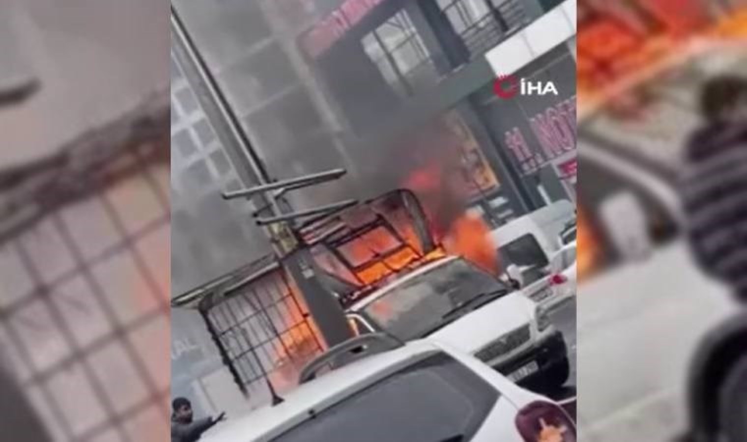 E-5’te korku dolu dakikalar… Yanarak kaydı, başka bir araca çarptı!