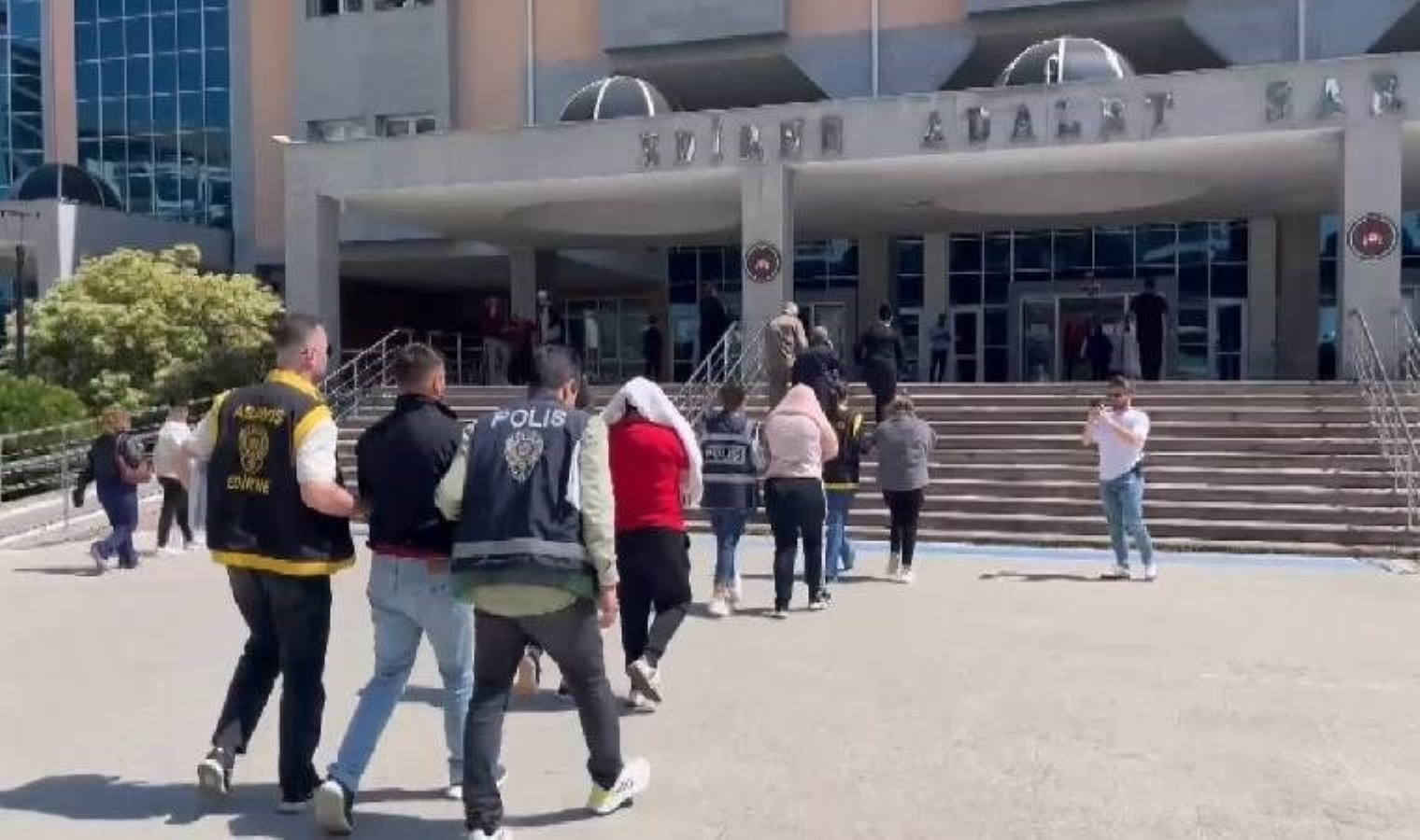 Edirne’de ‘fuhuş’ operasyonu: 4 tutuklama kararı!