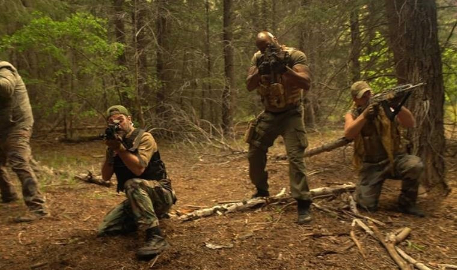 Ejderha Askerler filminin konusu ne? Ejderha Askerler filminin oyuncuları kim?