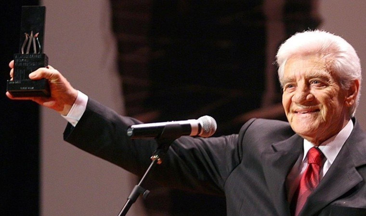 Ekrem Bora kimdir? Ekrem Bora nereli, eşi kim? Ekrem Boran’ın yer aldığı dizi ve filmler…