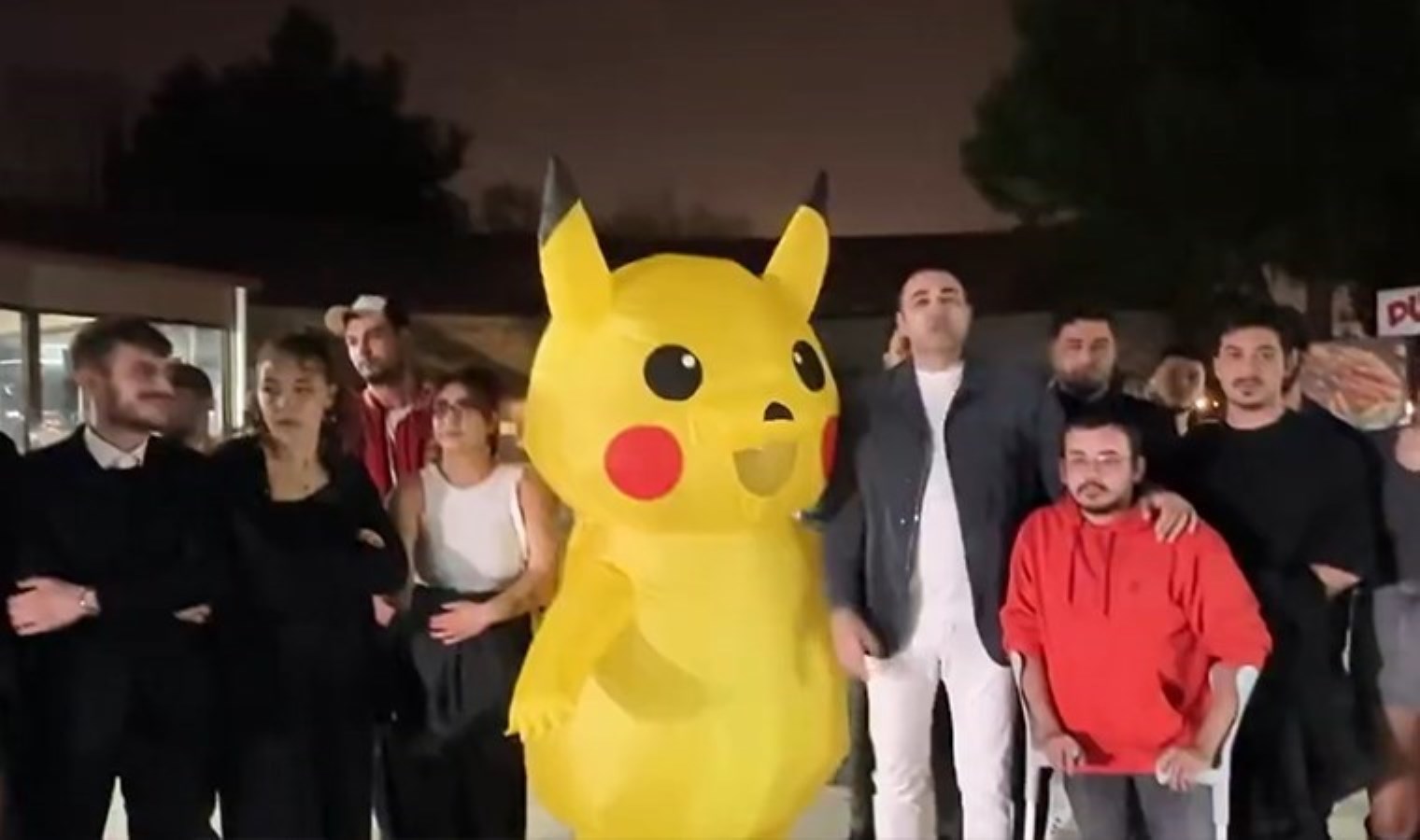 Ekrem İmamoğlu eylemlerinde dünyanın ilgisini çeken Pikachu’dan ilk açıklama