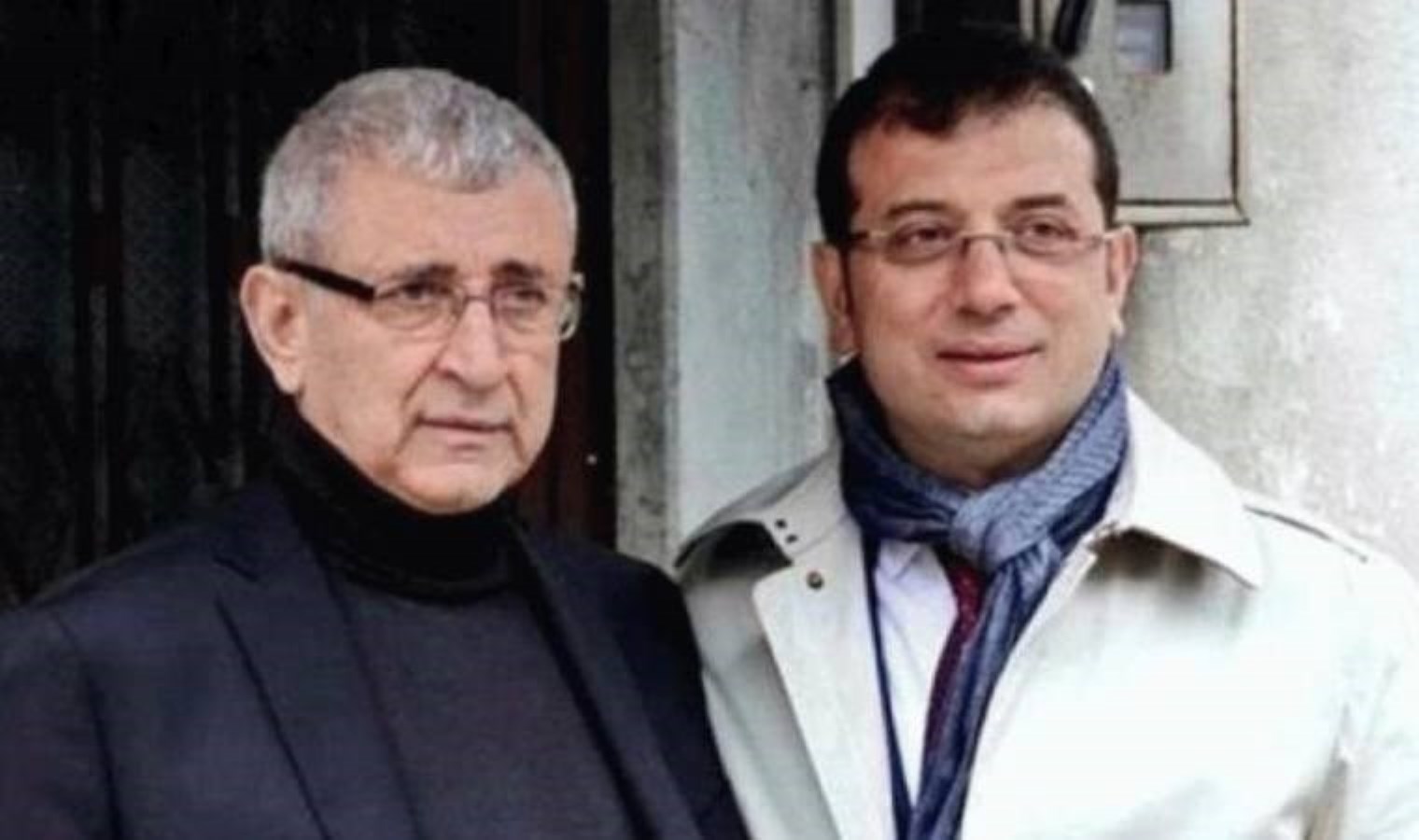 Ekrem İmamoğlu’nun babasının evinde arama yapıldı: Kapı çilingirle kırıldı!