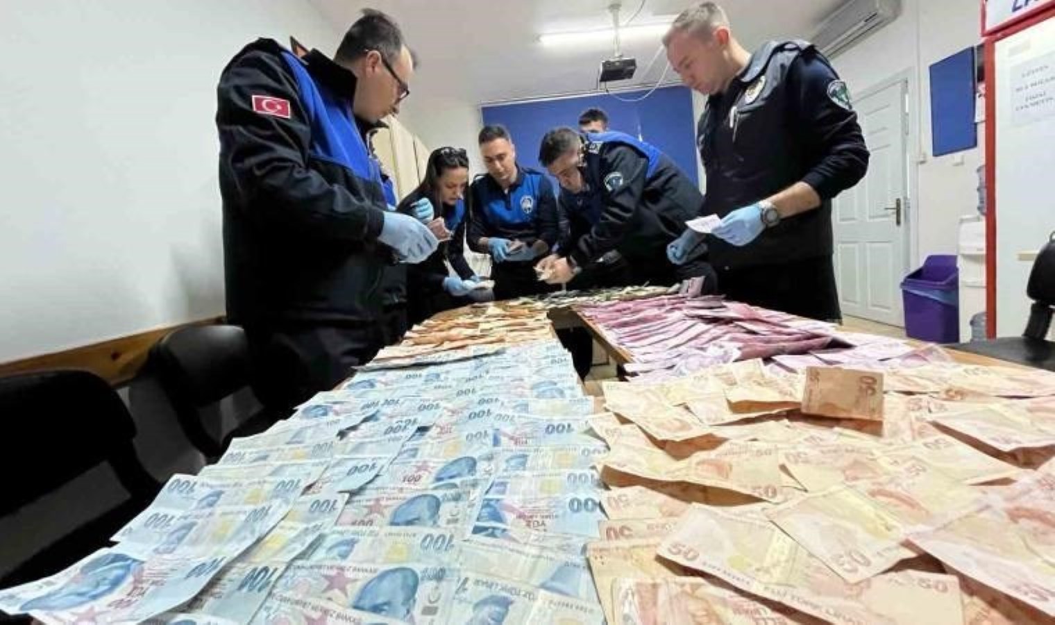 Eskişehir’de dilencilik operasyonu: Üzerlerinden 42 bin lira çıktı