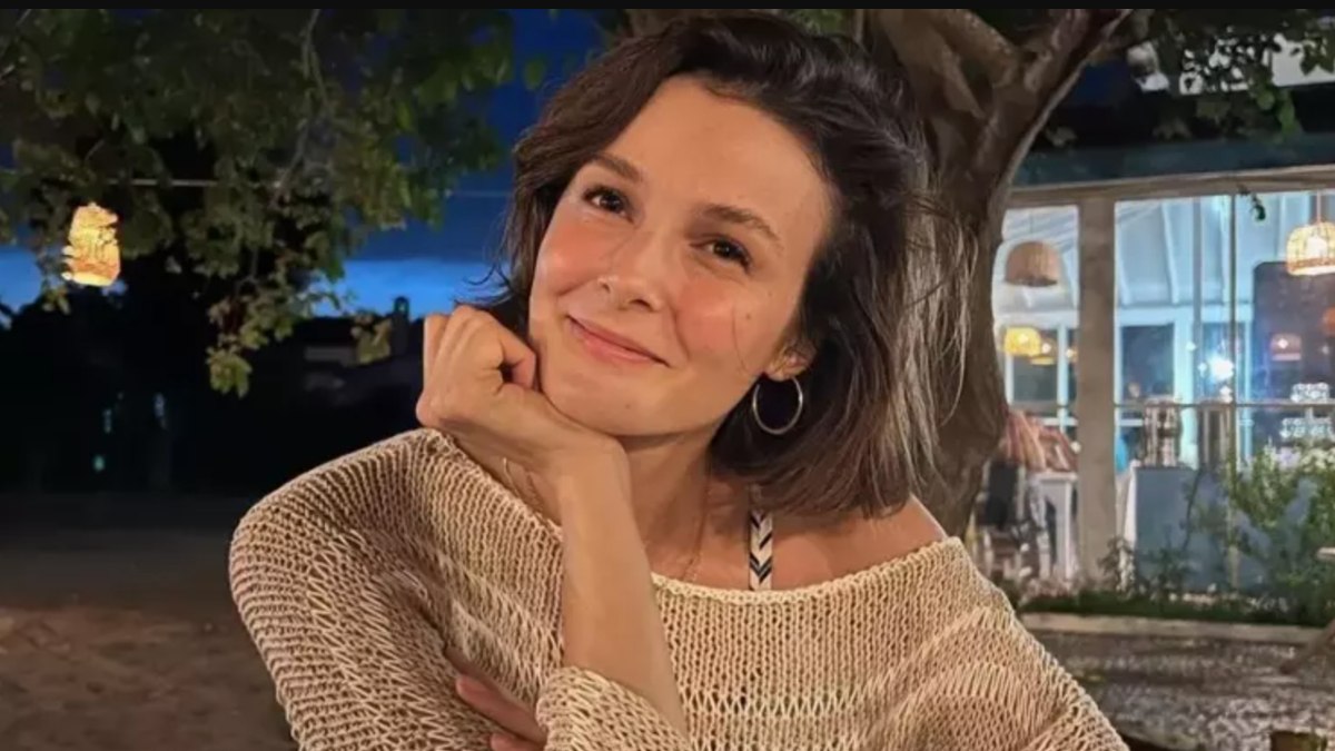 Eşref Rüya’nın Çiğdem’i Büşra Develi güzeliğiyle büyüledi