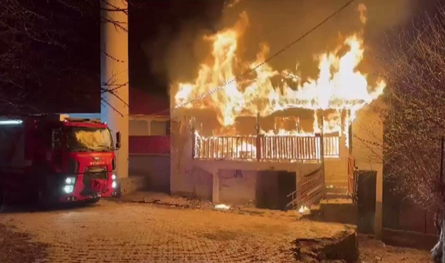 Faciadan dönüldü: Kahramanmaraş’ta cami lojmanında korkutan yangın!