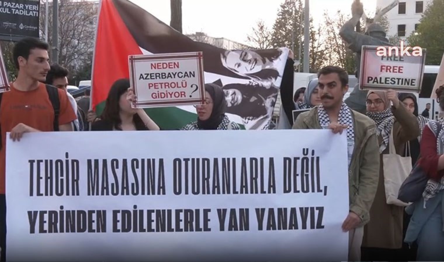 Filistin için protesto düzenleyen gençlerin AKP Ankara İl Başkanlığına yürüyüşüne izin verilmedi