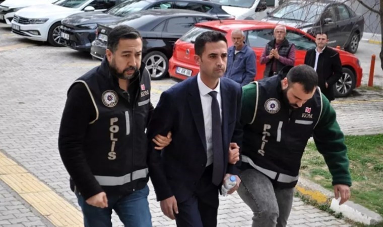 Gözaltına alınan Gelendost Belediye Başkanı Mustafa Özmen tutuklandı