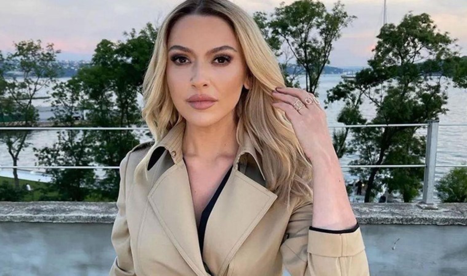 Hadise’den ‘gözaltı’ tepkisi: ‘Aralarında 18 yaş altı çocuklar da var’
