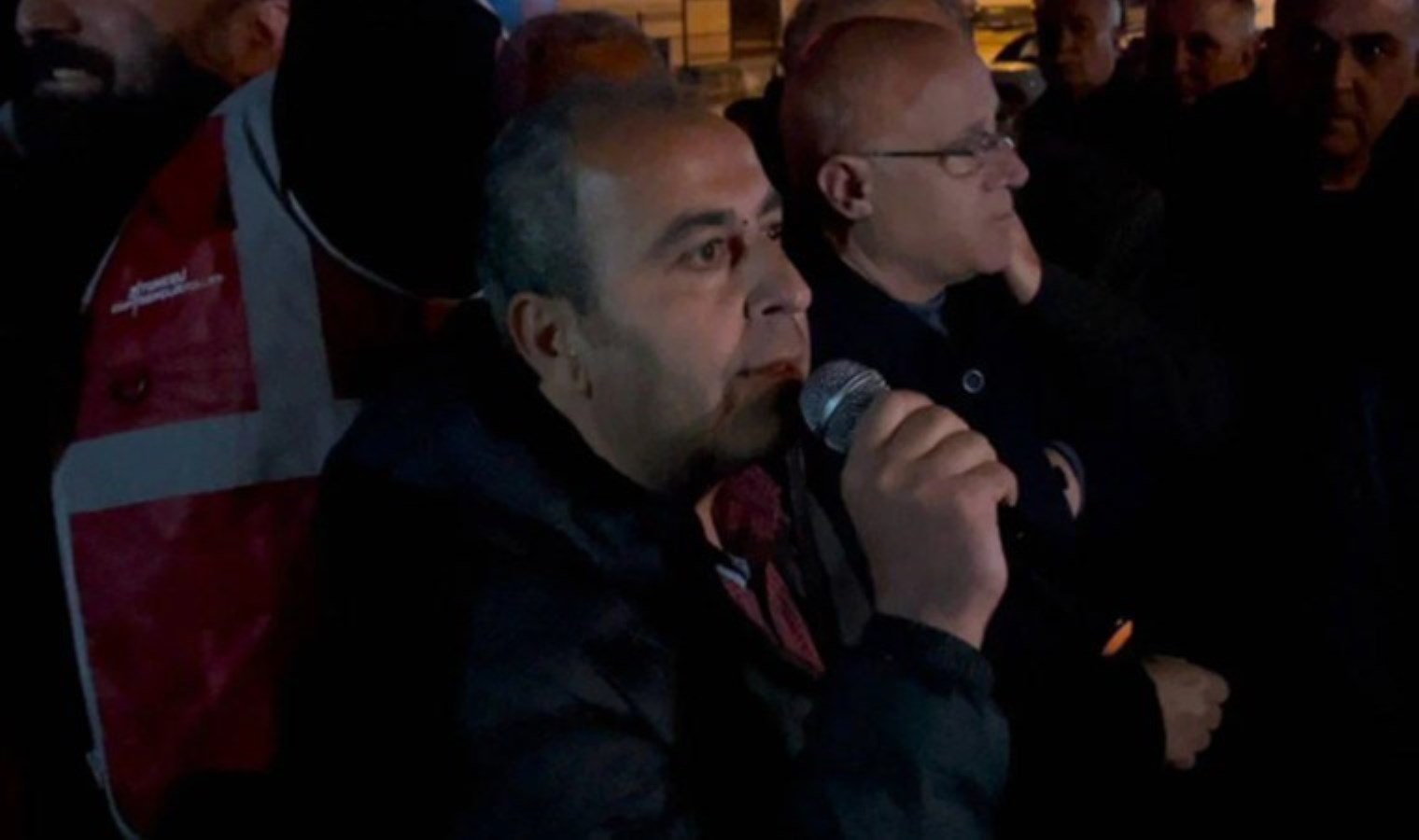 ‘İmamoğlu’nun yanındayız’ dedi: Kayyum vali jet hızıyla işten attı!