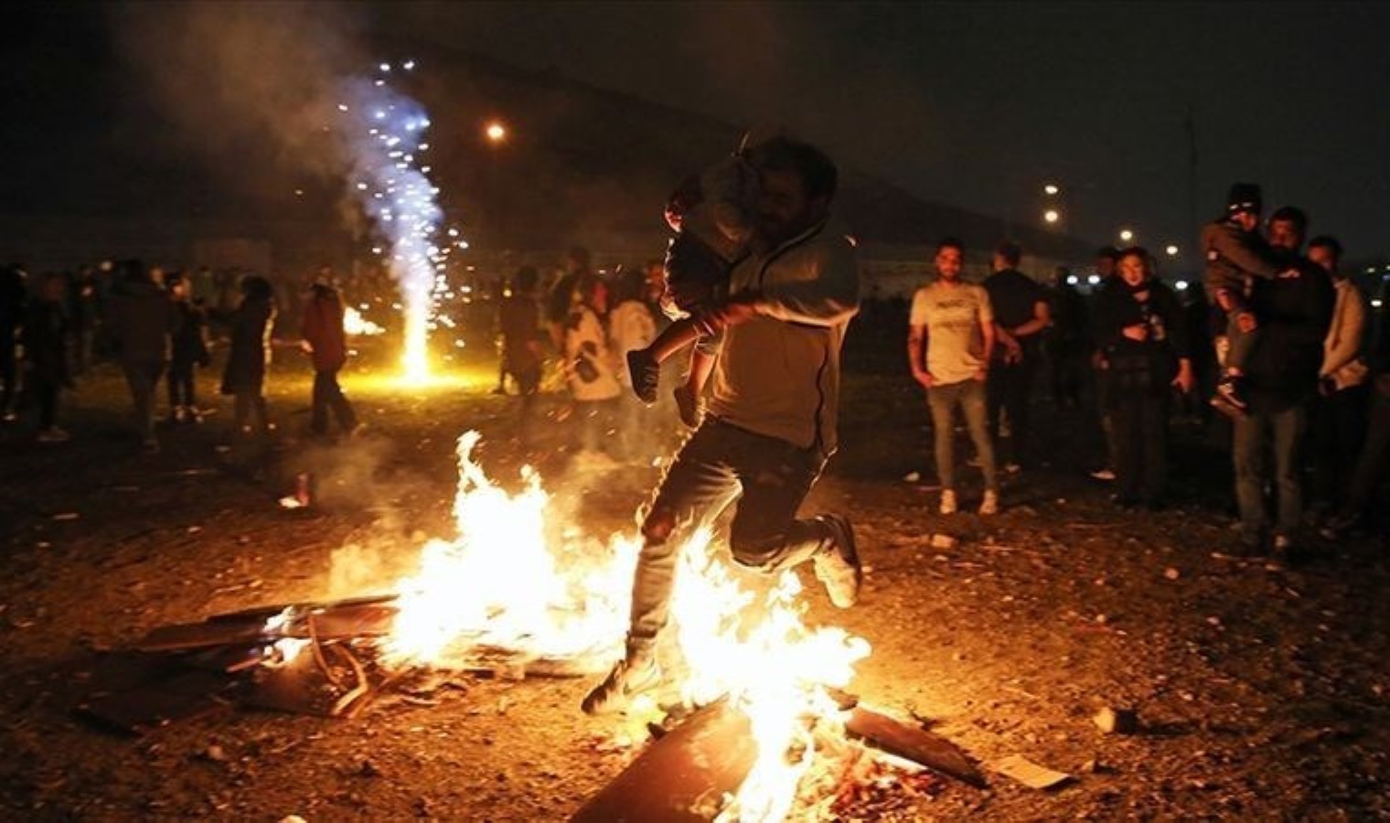 İran’da “Çarşamba Suri” kutlamalarında facia: 14 ölü, 1844 yaralı