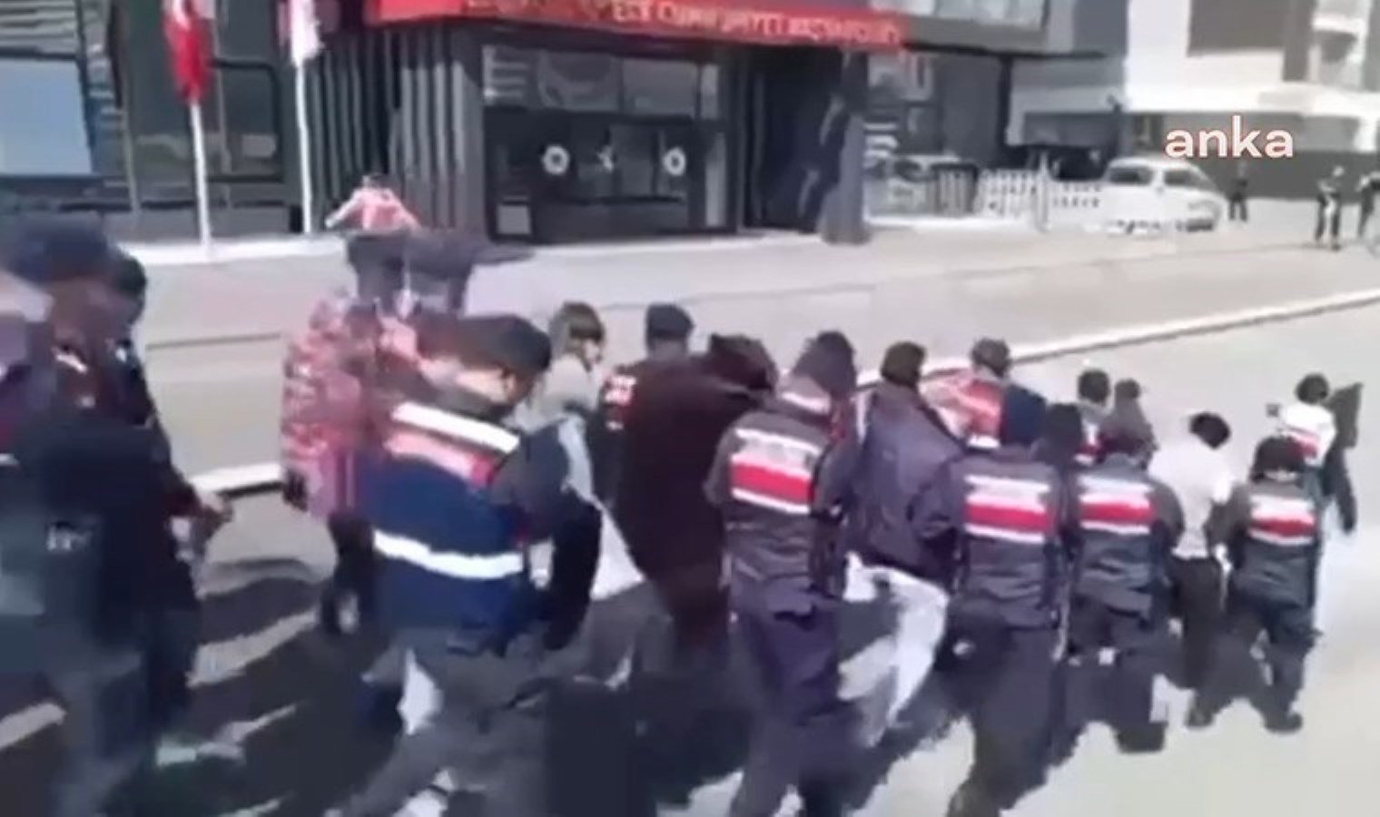 İstanbul merkezli 10 ilde ‘Siberağ’ operasyonu: 15 kişi tutuklandı