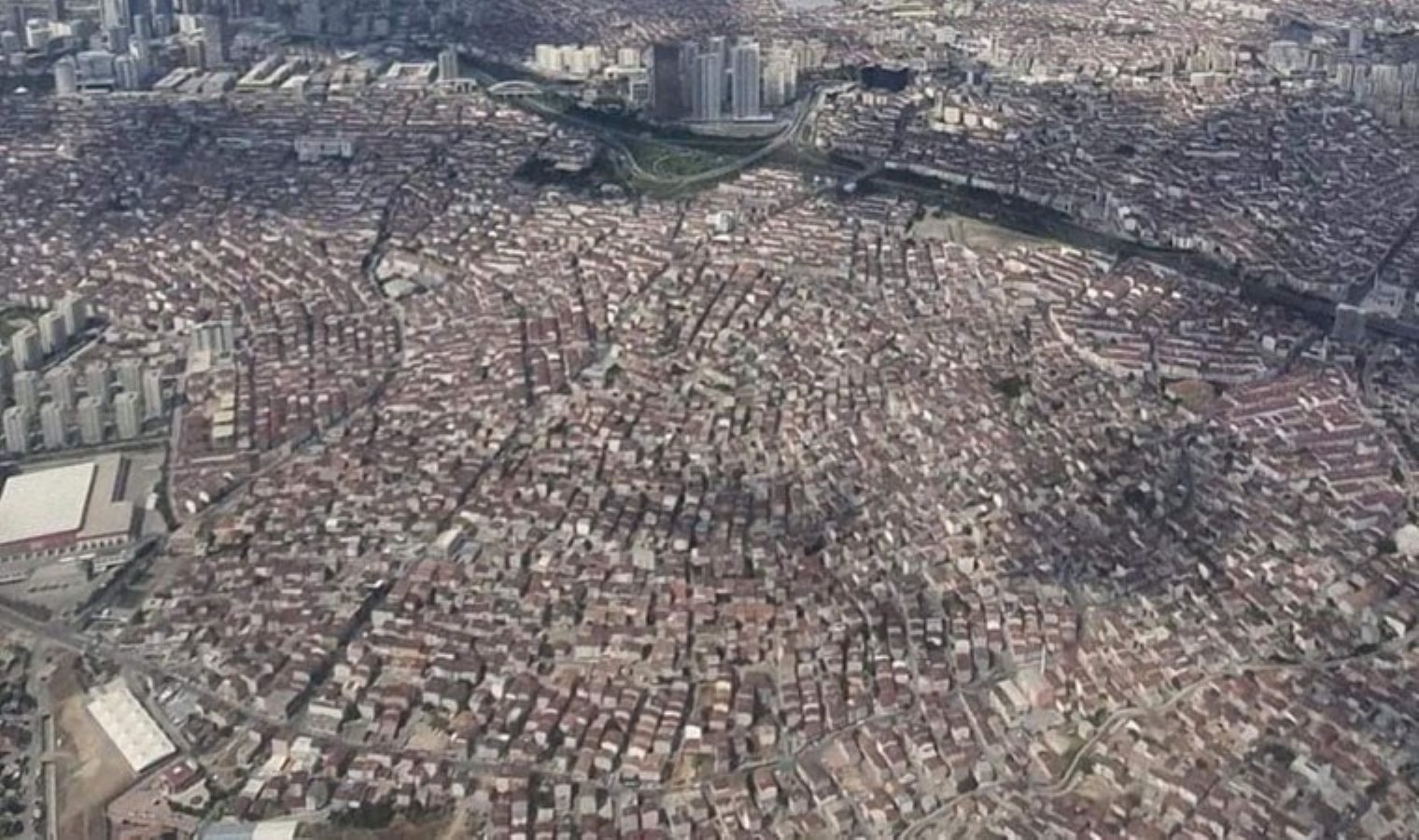 İstanbul’da 6.2 büyüklüğünden deprem: Uzmanlar ikiye ayrıldı