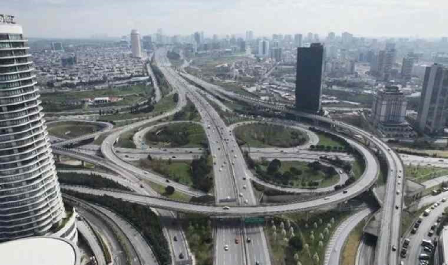 İstanbul’da bayramın ikinci gününde yollar boş kaldı!