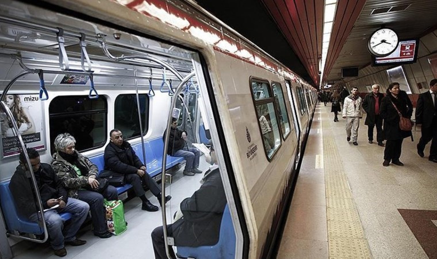 İstanbul’da bazı metro ve tramvay seferlerinde arıza
