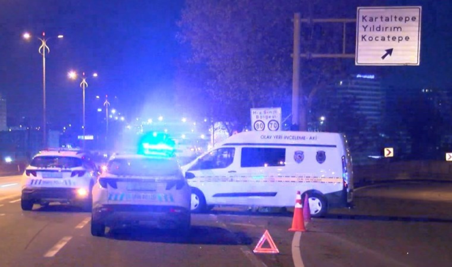 İstanbul’da TEM Bağlantı Yolu’nda zincirleme kaza: Ölü ve yaralılar var!