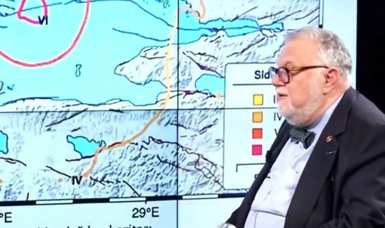 İstanbul’daki 6.2’lik deprem sonrası, Celal Şengör’ün ‘Kanal İstanbul’ uyarısı tekrar gündem oldu: ‘Kanalın betonu kırılıp, deniz suyu yeraltı suyuna karışırsa facia olur!’