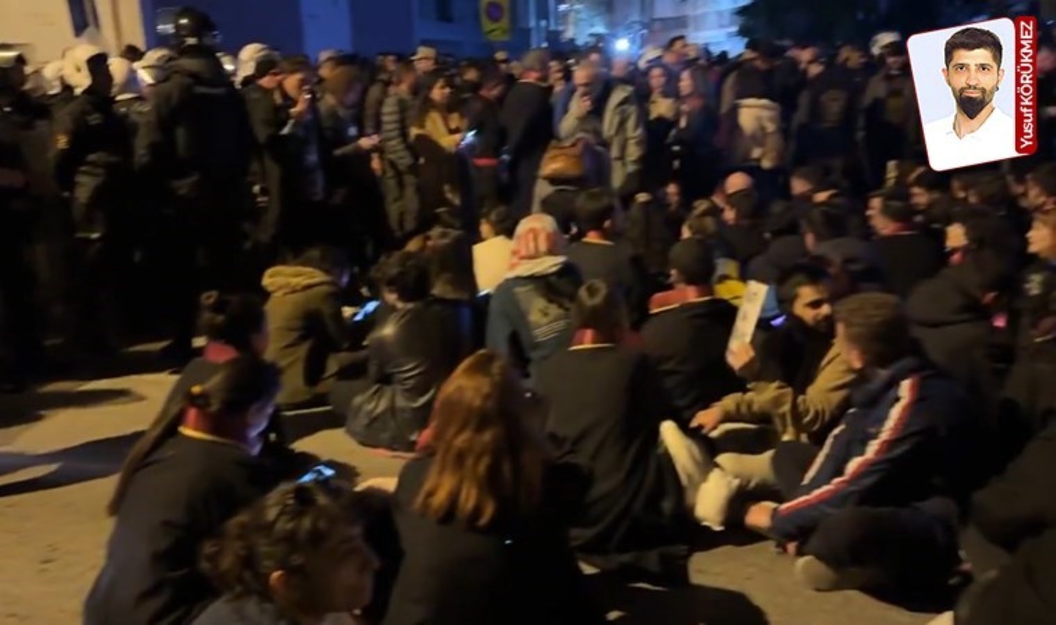 İzmir’de avukatlardan TEM önünde oturma eylemi