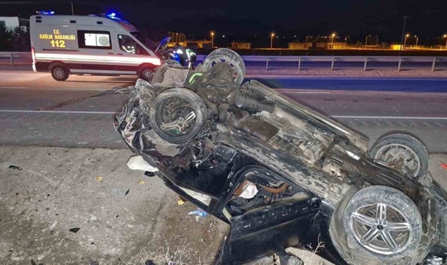 Karaman’da ‘lüks araçlar’ çarpıştı: Ölü ve yaralılar var!