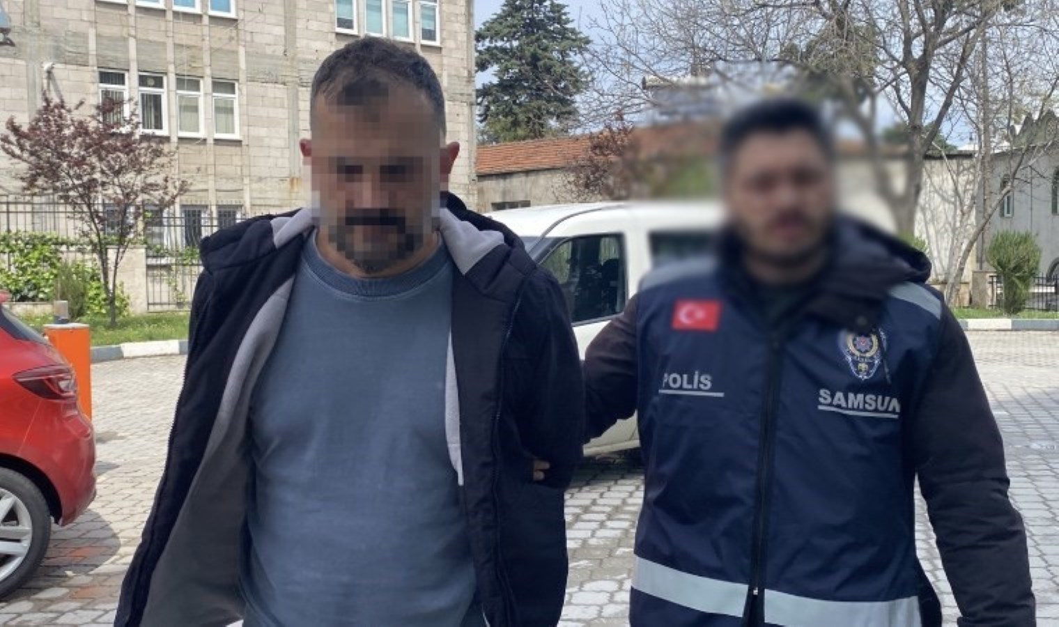 Kendisini çağıran ev sahibinden önce adrese giden çilingir vurgun yaptı!