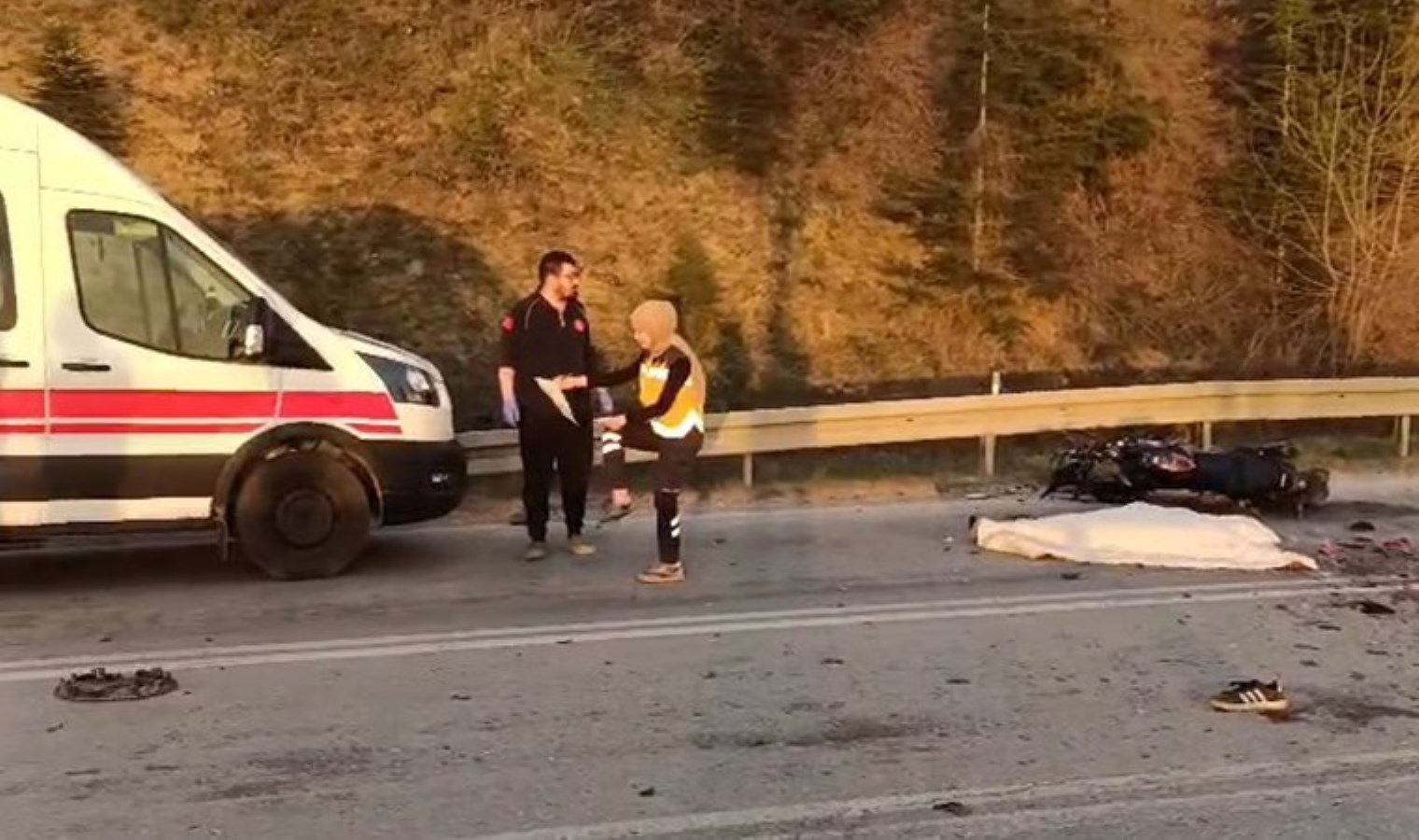 Kocaeli’de kamyonet ve motosikletin çarpıştığı kazadan acı haber: Ölü sayısı 2’ye çıktı!