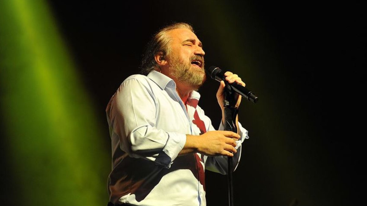 Konser sırasında fenalaşan Volkan Konak hayatını kaybetti