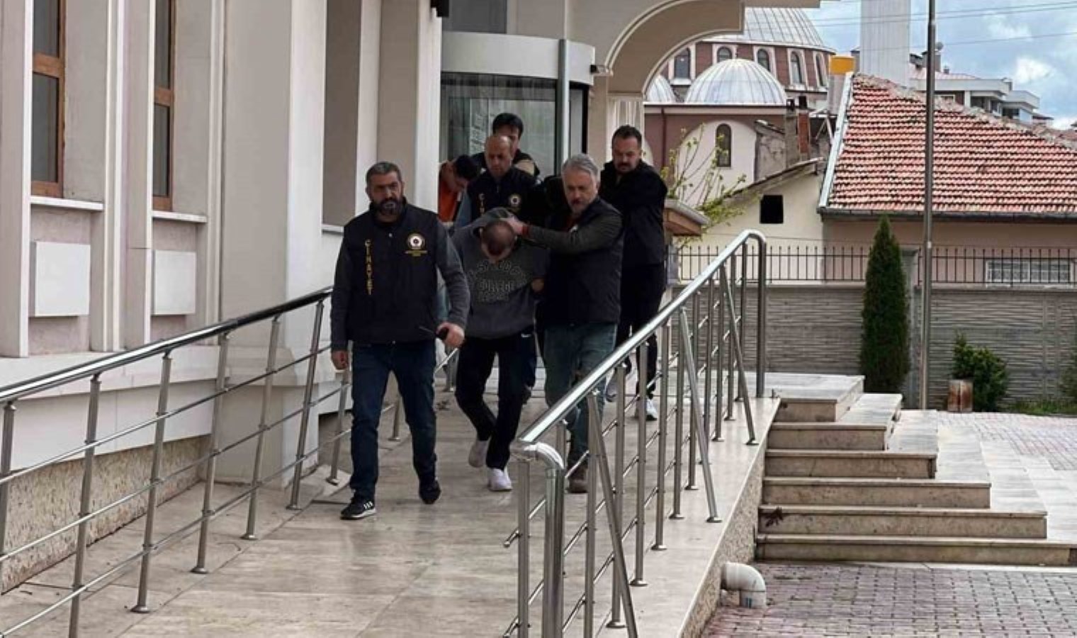 Konya’da kaçak içki pazarlığı kanlı bitti!