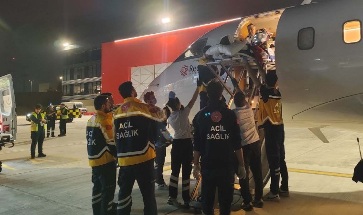 Kuzey Makedonya’da yangı faciası… Ölü sayısı 59’a yükseldi: 9 yaralı Türkiye’ye getirildi!