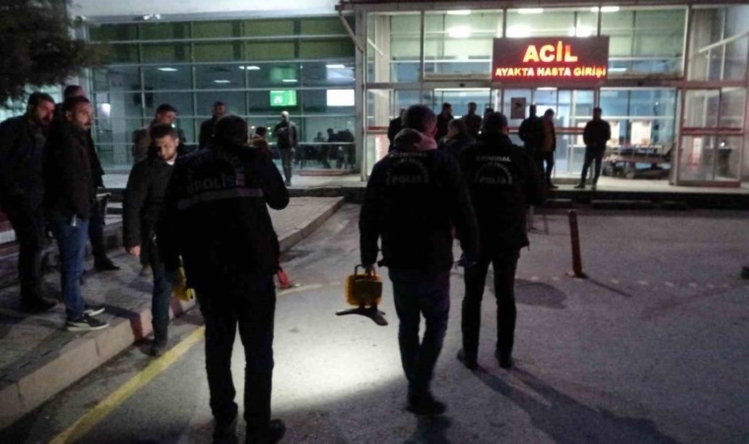 Malatya’da hastane acil servisinde silahlı kavga: 3 yaralı!