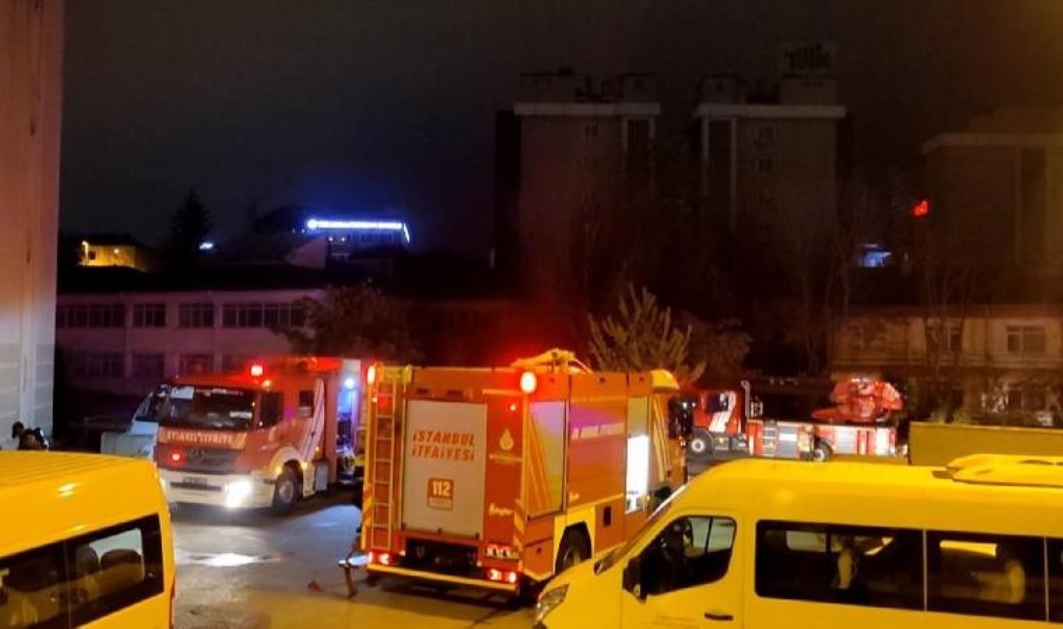 Maltepe Huzurevi’nde yangın… 14 kişi hastaneye kaldırıldı!