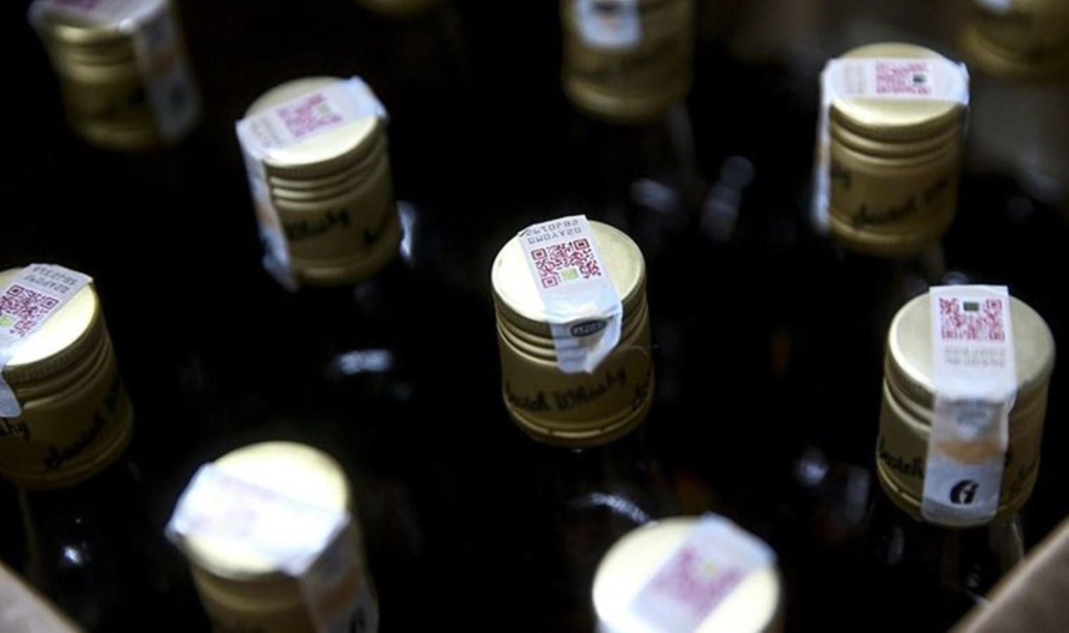 Malzemelere el konuldu… İstanbul’da ‘sahte içki’ operasyonu: 10 gözaltı