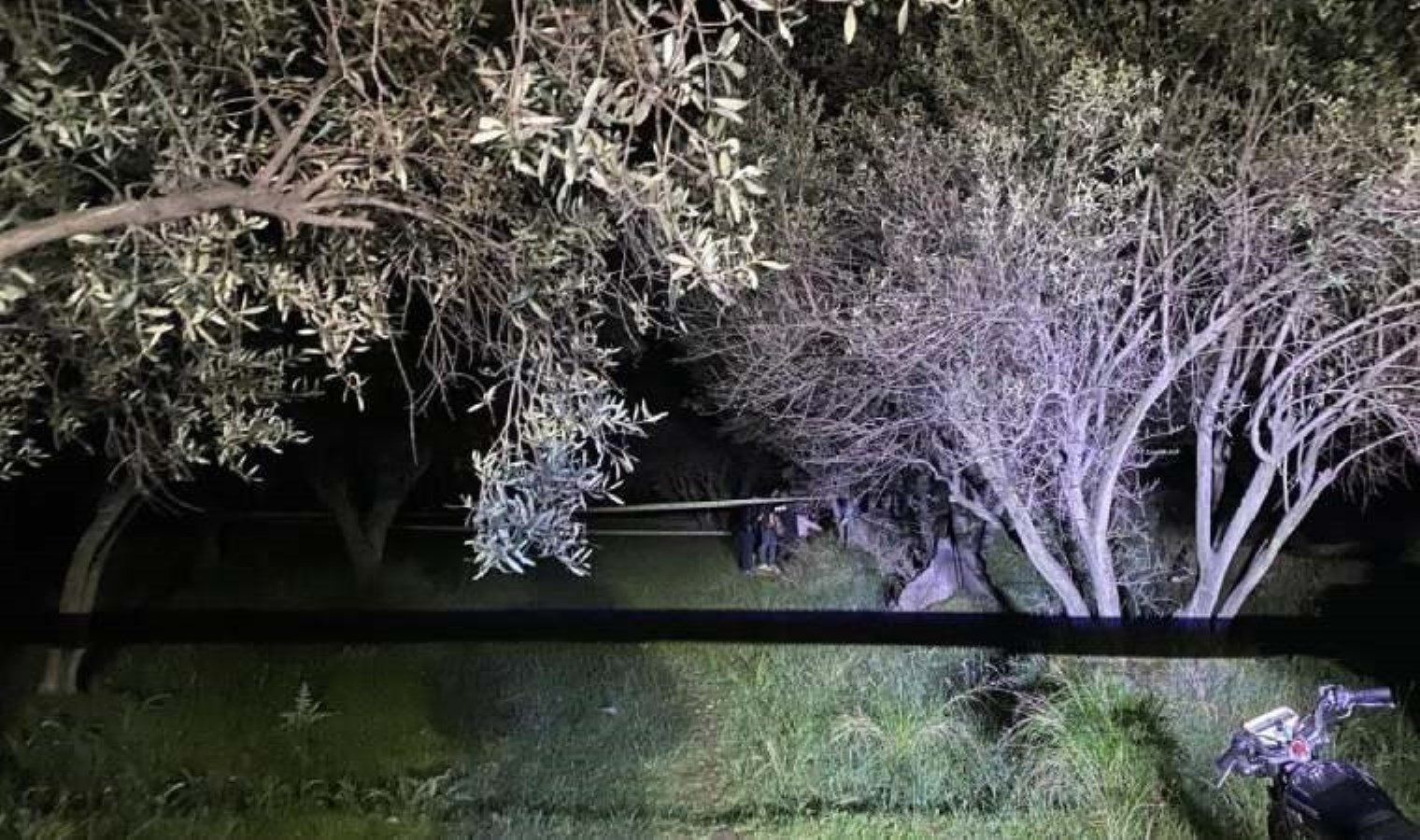 Manisa’da bir genç erkek boş arazide ölü bulundu