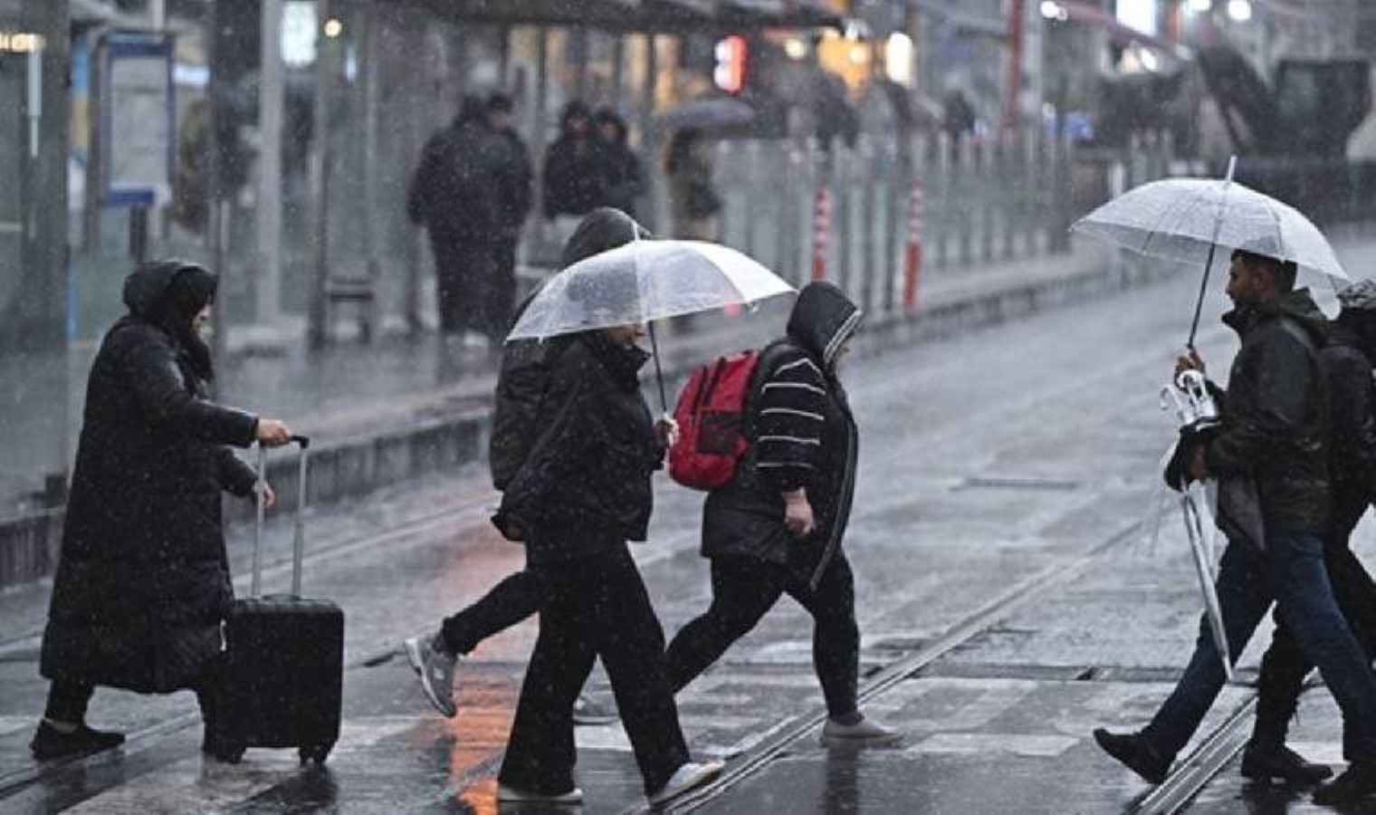 Meteoroloji açıkladı: 20 Nisan 2025 hava durumu raporu… Bugün ve yarın hava nasıl olacak?