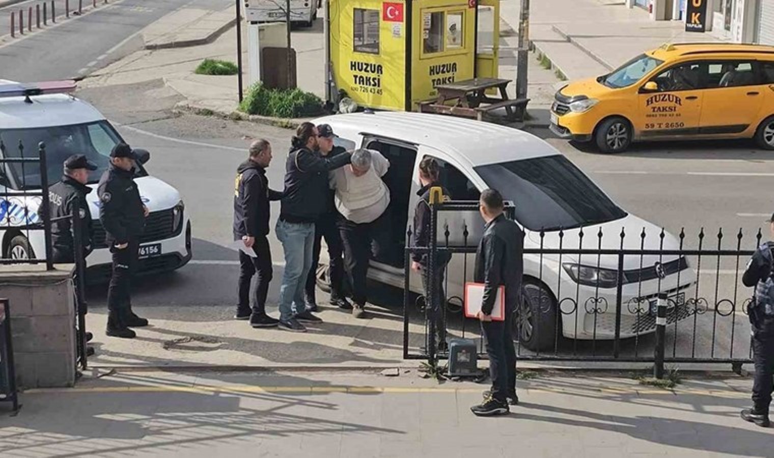 Miras dehşetinde yeni gelişme: 3 akrabasını öldüren zanlı adliyede