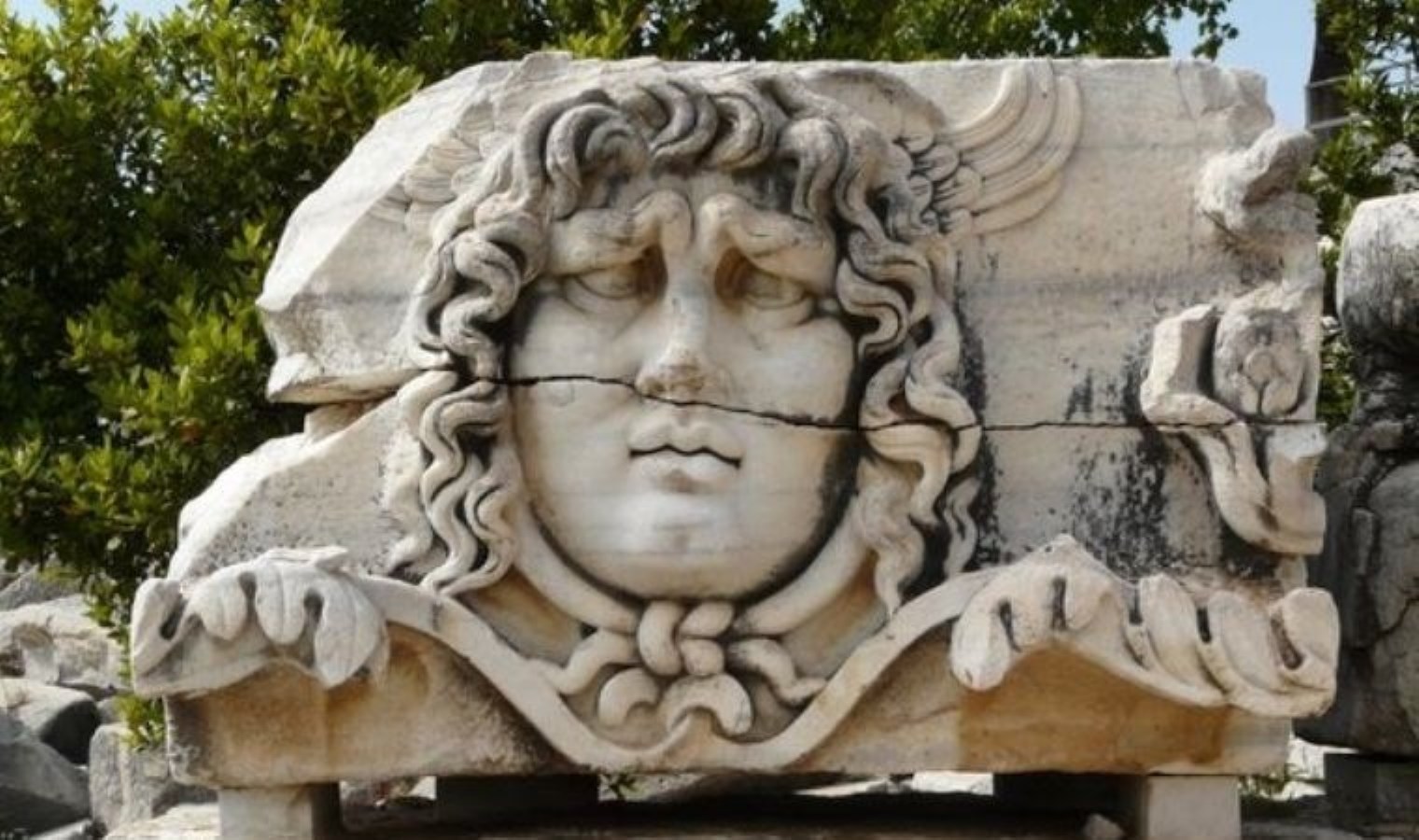 Mitolojide kadın kahramanların izi sürülecek