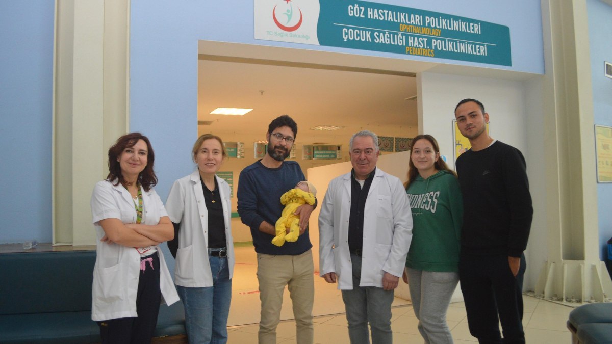 Muğla’da organları dışarıda doğan bebek ameliyat oldu