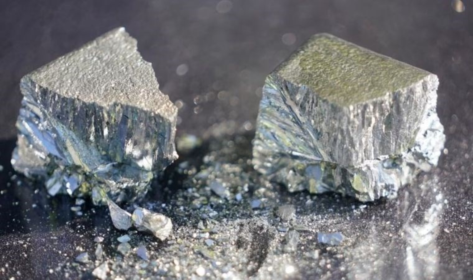 Nadir toprak elementi nedir? Nadir toprak elementi hangi alanlarda kullanılır?