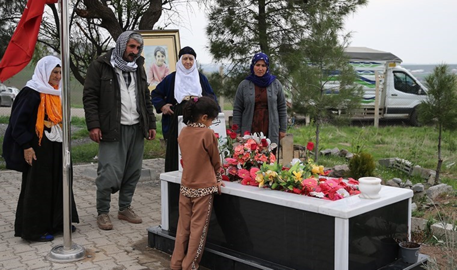Narin Güran bayramın ilk gününde unutulmadı