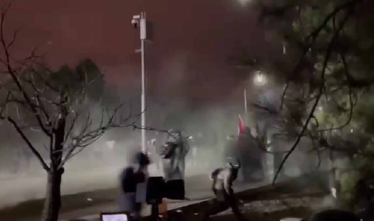 ODTÜ’de öğrencilere çok sert polis müdahalesi! ‘Sanki düşmanla savaşıyorlar’