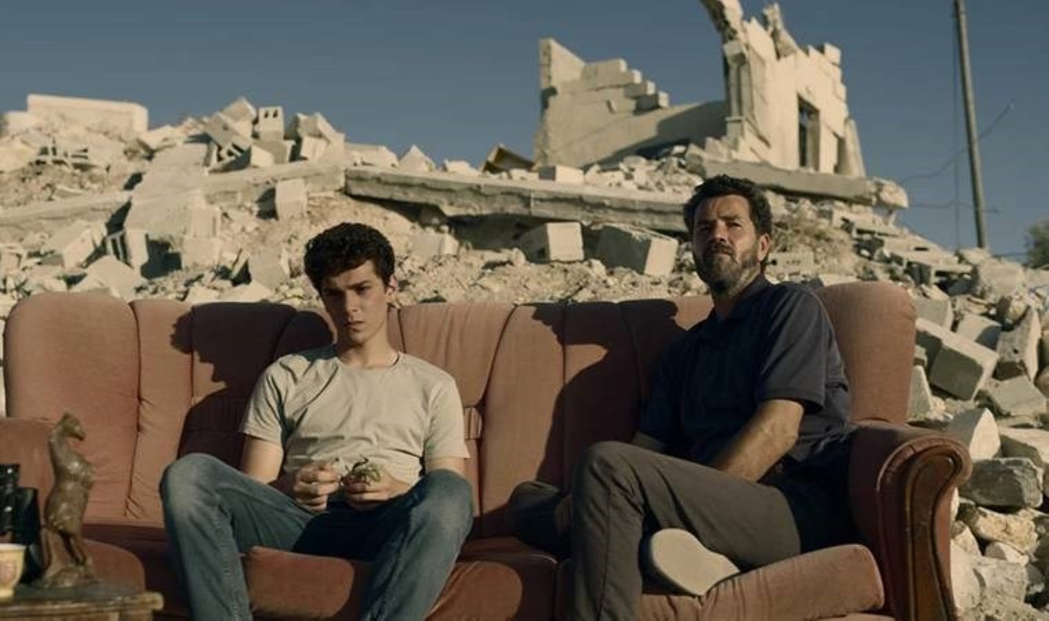 Öğretmen filminin konusu ne? Öğretmen filminin oyuncuları kim?